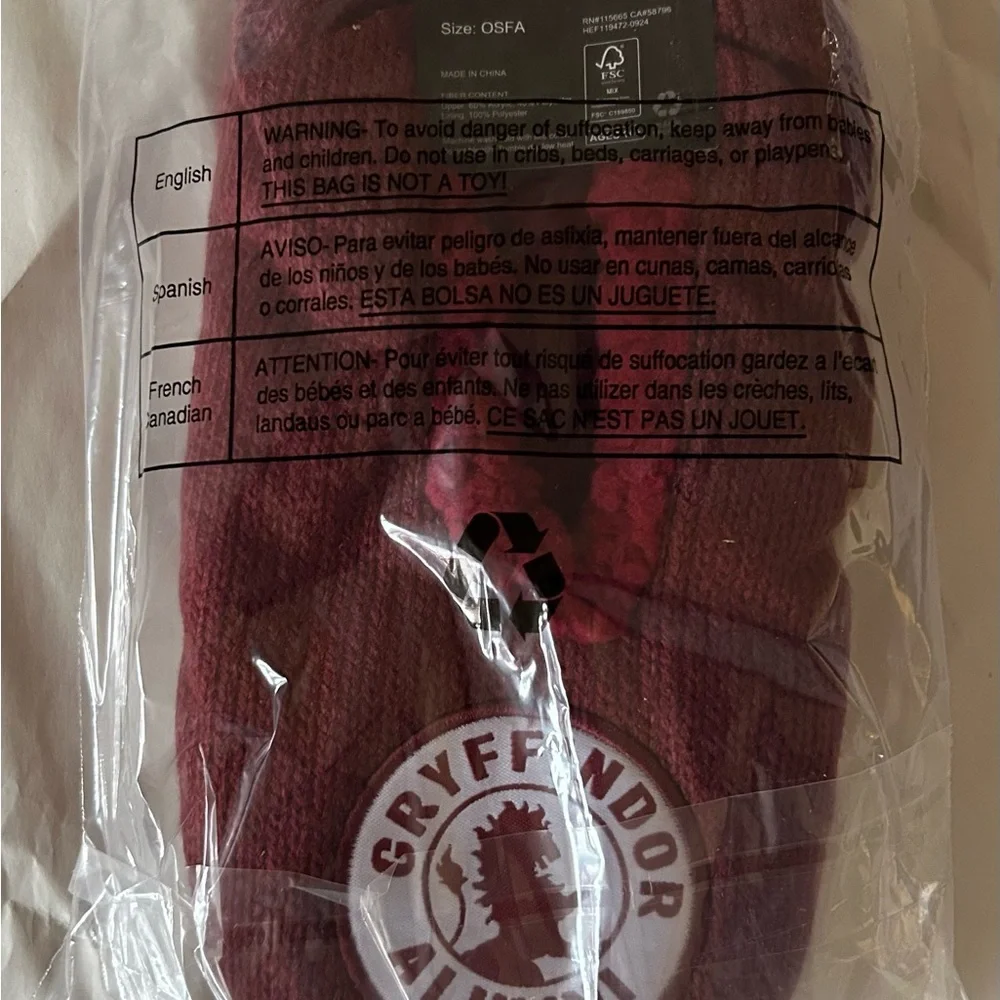 Harry Potter Gryffindor Slipper Socks - Picture 2 of 3